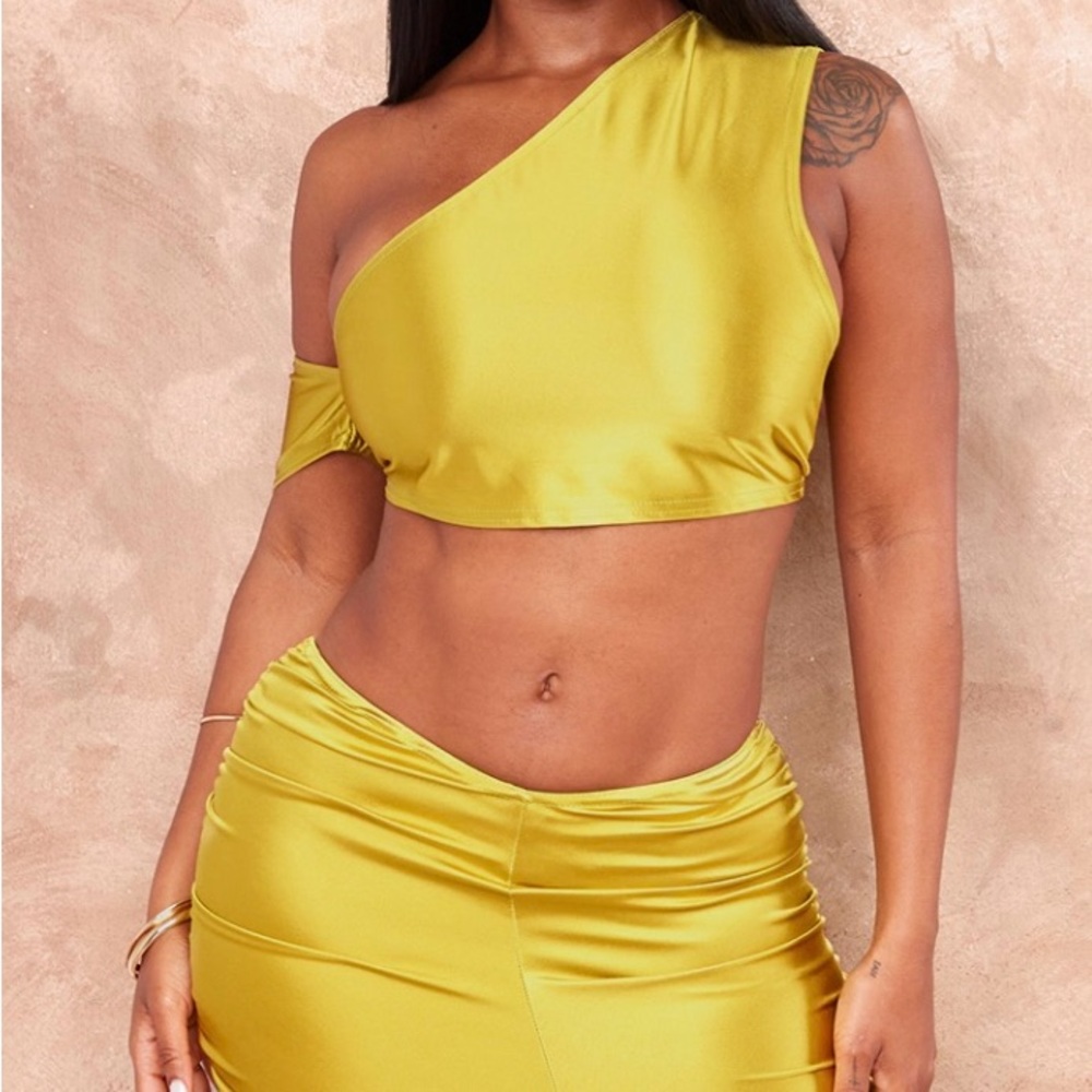 PLT Satin stretch one shoulder crop top Chartreuse yellow green Size 8 NWT